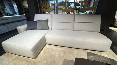 DIVANO SUPER COMODO DA NN PERDERE