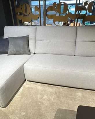 DIVANO SUPER COMODO DA NN PERDERE