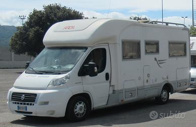 Camper semintegrale ARCA P680 LSX