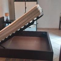 Letto matrimoniale con materasso in memori