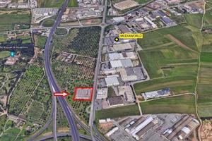 Capannone in posizione strategica