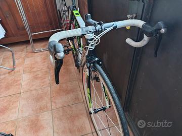 bici corsa cannondale 