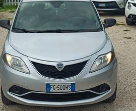 Lancia Ypsilon 1.2 69 CV 5 porte Silver