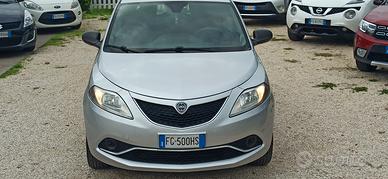 Lancia Ypsilon 1.2 69 CV 5 porte Silver