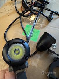 Fari LED per moto per profondita aggiuntiva