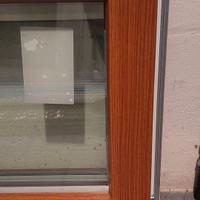 Infisso in PVC bicolore con anta ribalta e mircrov