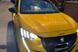 Peugeot 208 gt pack, puretech 1200 cc, 131 cv,full