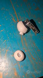 Nothing Ear (1) Sinistra