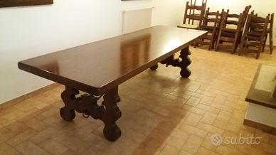 Tavolo in legno massello 3 X 1metri , più 10 sedie