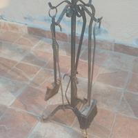 attrezzi per barbecue o camino o stufa 