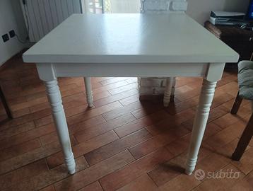Tavolo shabby chic