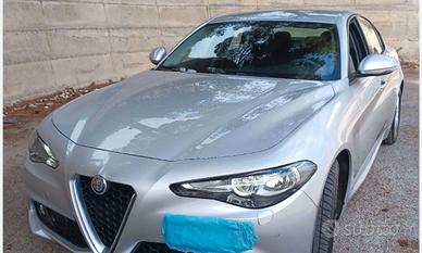 Alfa Romeo Giulia Giulia 2016 2.2 t 150cv auto