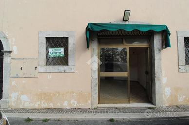 MONOLOCALE A POGGIO MOIANO