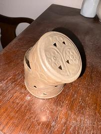 piccolo contenitore in metallo argentato