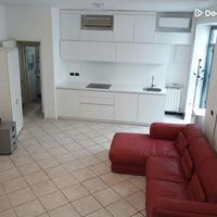 Palazzina calzabigi - esselunga  libera su 4 lati