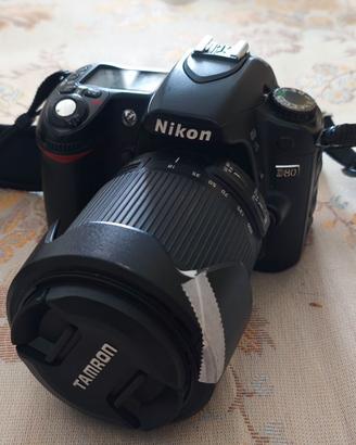 Nikon D80 con obiettivo Tamron