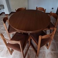 Tavolo allungabile e sei sedie