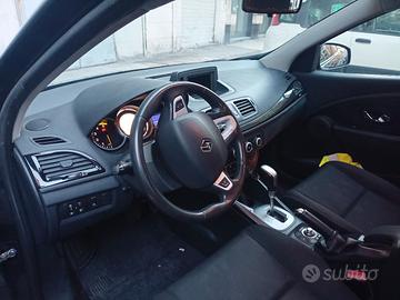 Renault Megane III Grandtou 1.5 dci automatica 