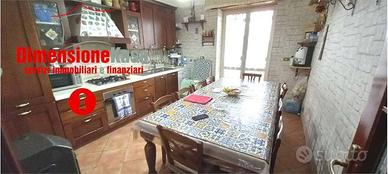 Appartamento di 120 m² con 3 locali e posto auto a