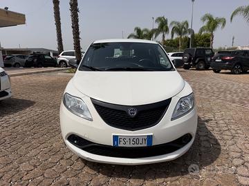 Lancia Ypsilon 1.2 69 CV 5 porte Elefantino Blu