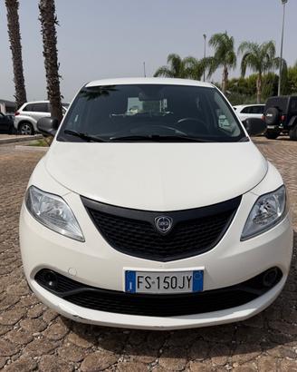Lancia Ypsilon 1.2 69 CV 5 porte Elefantino Blu