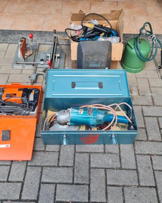 Attrezzature varie per lavoro