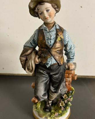 Statuetta capodimonte “ Armani”