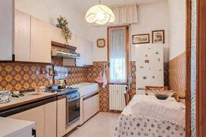 BILOCALE di 70mq con BALCONE e BOX