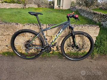 Fuji nevada 1.6 mtb Mountain bike