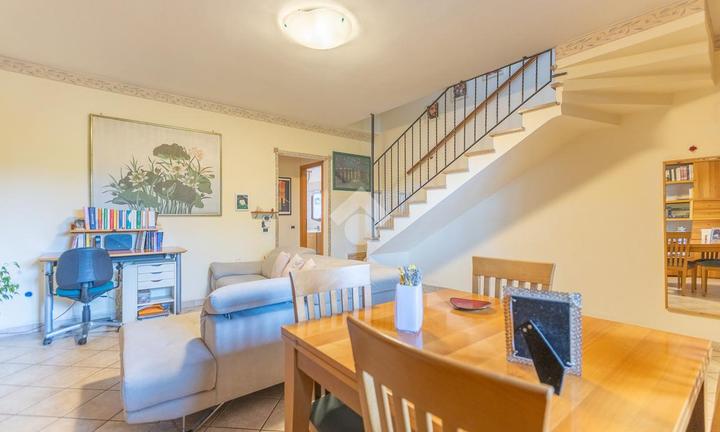 VILLA A SCHIERA A GUIDONIA MONTECELIO