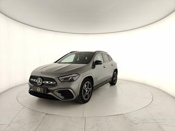MERCEDES-BENZ GLA 180 d