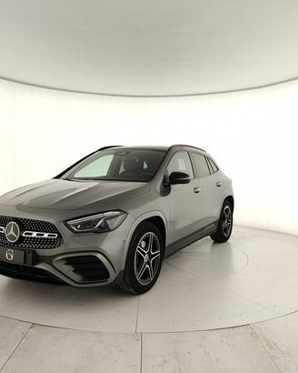 MERCEDES-BENZ GLA 180 d