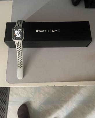 Apple wacth quarta serie nike +