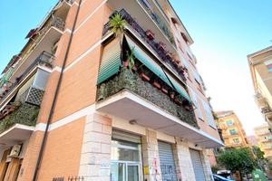 Portuense - locale ad uso investimento