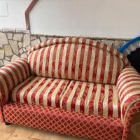 Divano a Due Posti – Stile Classico