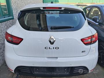 RENAULT CLIO ANNO 2017 RICAMBI