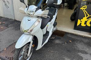 Honda SH 300 - 2017 - PERMUTE