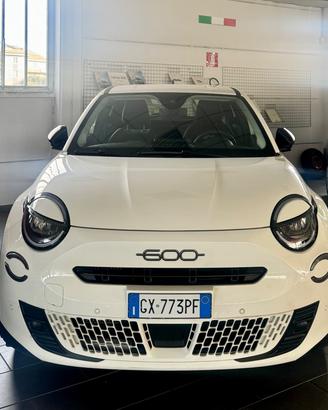 Fiat 600 Hybrid 100 CV DCT MHEV