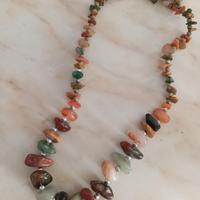 Collana di pietre