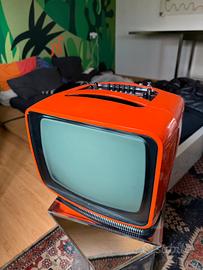 Televisore vintage Telefunken ‘70