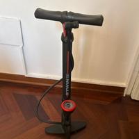 Pompa ad aria per bici