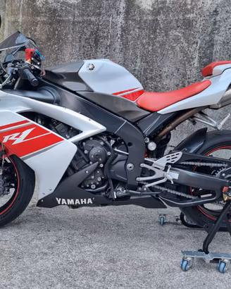 Yamaha YZF R1
