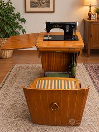 Macchina da cucire vintage Veglia