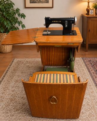 Macchina da cucire vintage Veglia