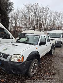 NISSAN NAVARA DEL 2004 PER RICAMBI