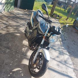 Honda Hornet 900 cc