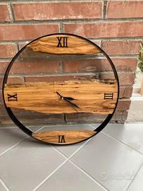 orologio ferro battuto e legno