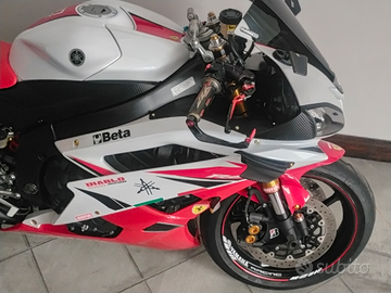 Yamaha YZF R6 anno 2006