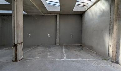 Nr. 2 posti auto coperti in via Giaveno - Auror