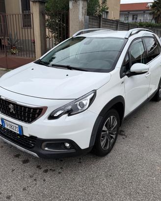 Peugeot 2008 PureTech action gti